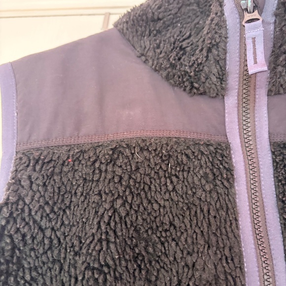 llbean fleece navy blue vest - Picture 2 of 4